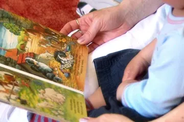 Počet neúplných domácností roste