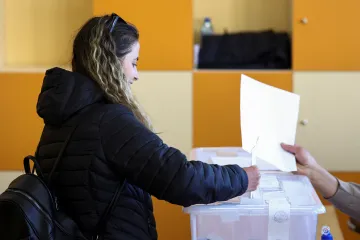 Lidé v Bulharsku volí poosmé za posledních pět let nový parlament