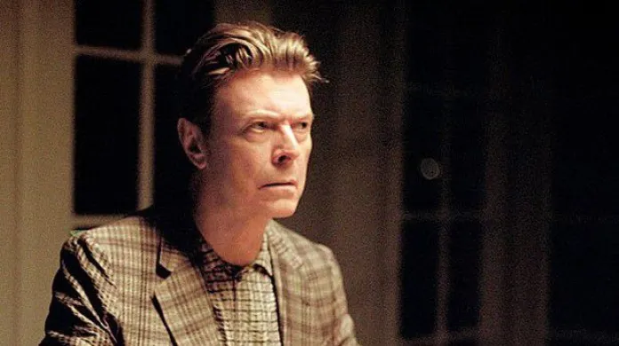 David Bowie : The Stars (Are Out Tonight)