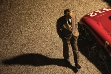 Adam Driver je v Benátkách filmovým Ferrarim. Kéž by Italy hráli našinci, posteskl si mezitím italský herec