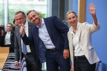 AfD drtivě vyhrála v Sasku-Anhaltsku. Německo se změnilo, nelze pokračovat jako dřív, uznal Merz
