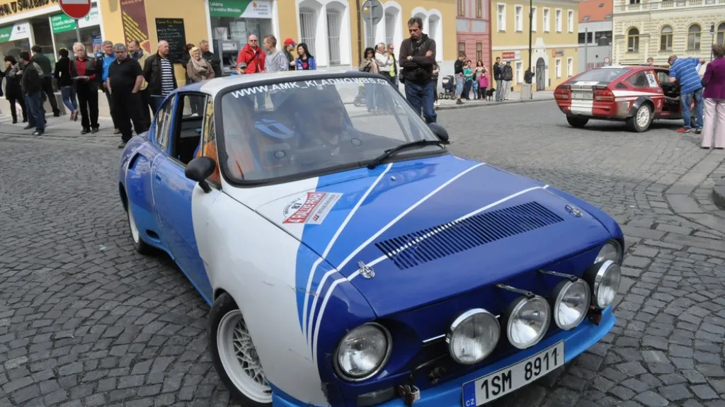 Rallye Praha Revival - časová kontrola v Lounech