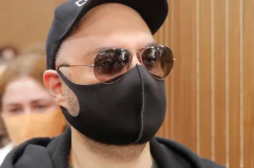Ruský režisér Serebrennikov se podle soudu dopustil zpronevěry. Uložil mu tříletou podmínku