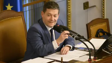 Patrik Nacher (ANO) řídí schůzi