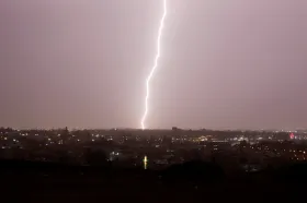 V pondělí hrozí silné bouřky, týden má být ale spíše slunečný