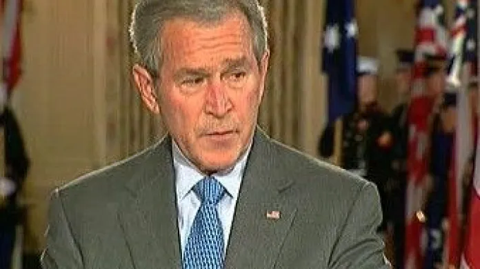 George Bush: \"Spojené státy dál nemají o režimu v KLDR iluze.\"