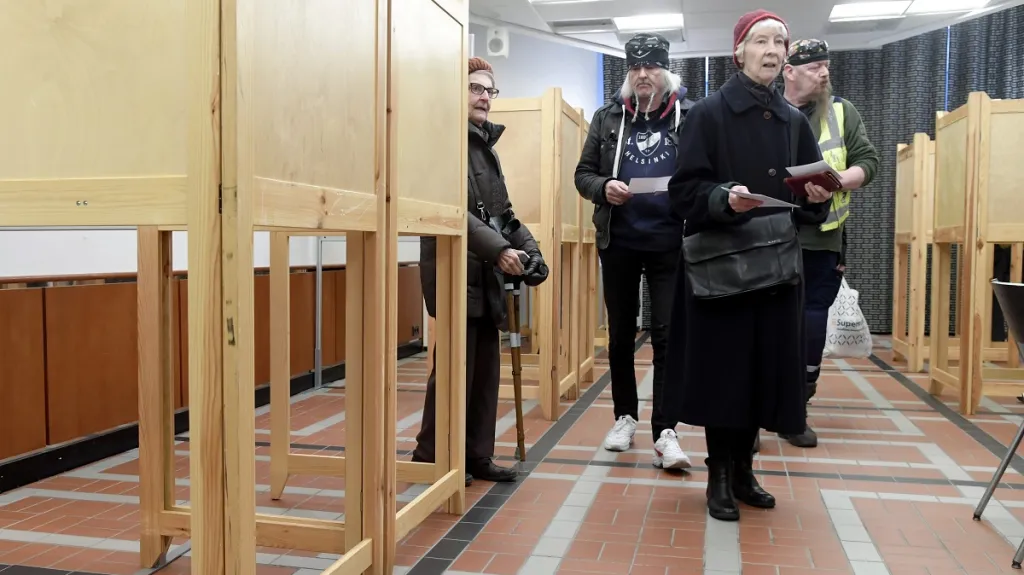 Finové vybírají nový parlament