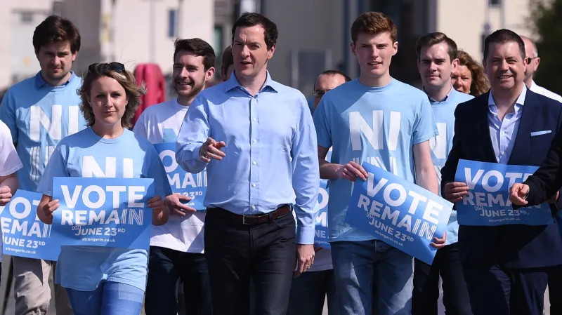 Ministr financí John Osborne při kampani