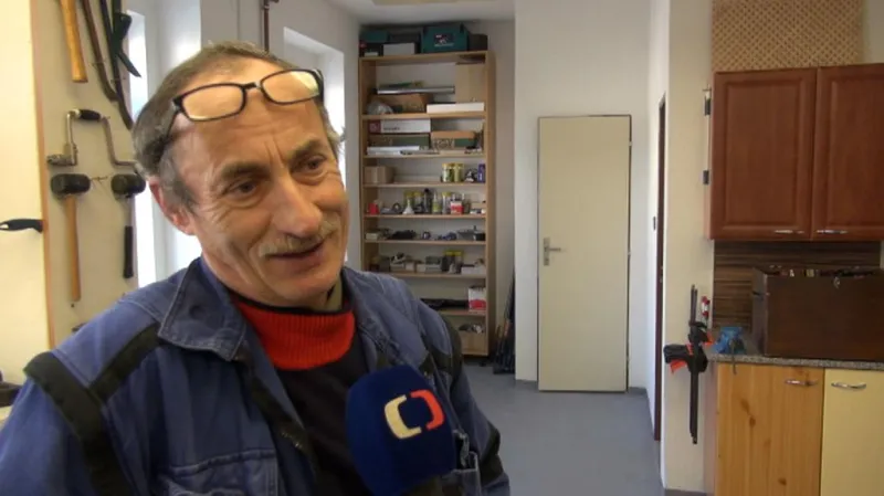 Obecní truhlář Jan Abrhám