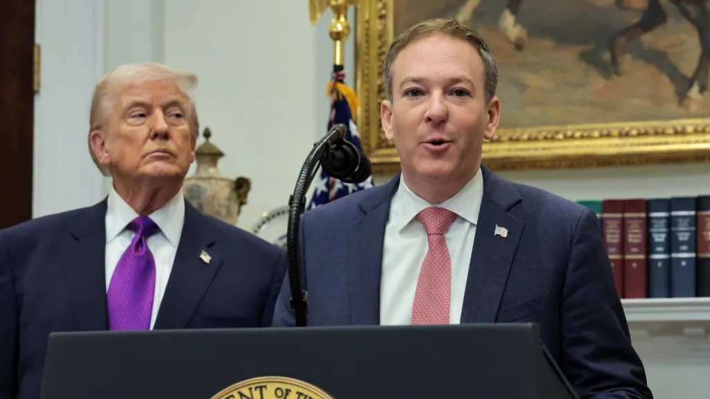 Šéf EPA Lee Zeldin (vpravo) a prezident USA Donald Trump