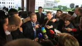 Exprezident Ukrajiny Leonid Kučma hovoří s novináři