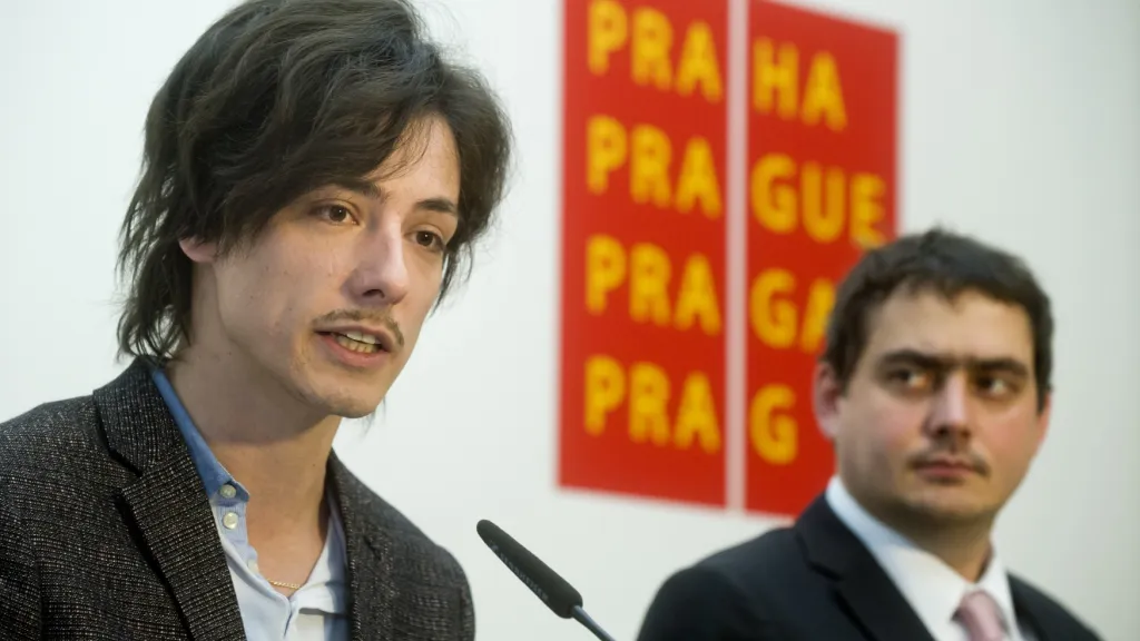 Matěj Stropnický (SZ/trojkoalice) a Petr Dolínek (ČSSD)