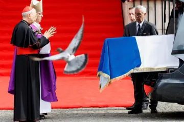 „Choval opravdovou lásku k lidem.“ Francie se rozloučila s Jacquesem Chiracem