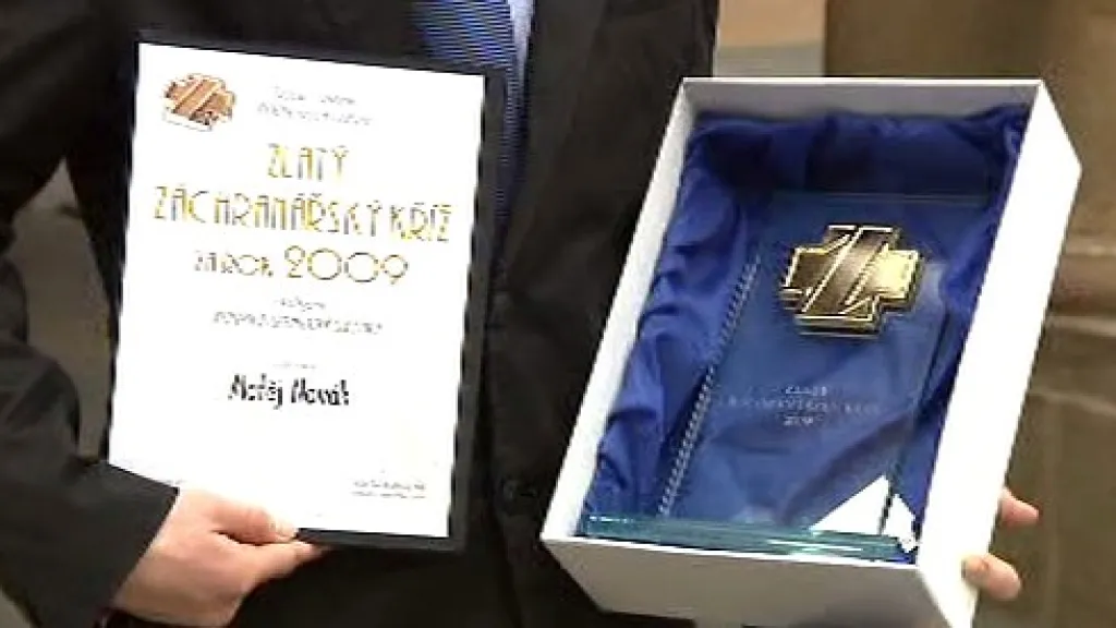 Zlatý záchranářský kříž