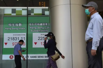 Evropské i americké akcie vstupují do nového týdne poklesem. Akce Fedu zabrala jen na chvíli