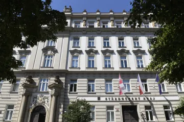 Centrála proti organizovanému zločinu zahájila trestní stíhání kvůli smlouvám z éry hejtmanky Jermanové
