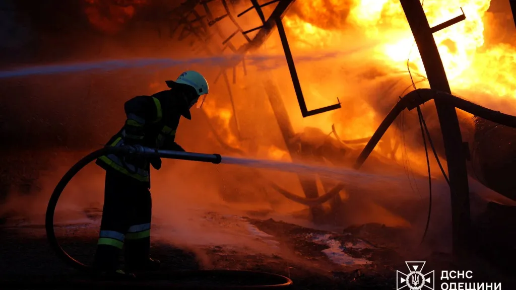 Následky ruských úderů na Ukrajinu (Oděská oblast. 10. 4. 2026)