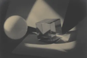 Jako když nakloníte hlavu. Šikmý úhel před sto lety znepokojoval