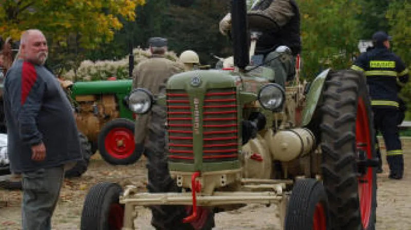 Ze srazu historických traktorů