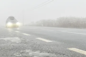 Na většině území Česka se může ve středu tvořit ledovka. Hrozí i pády sněhu ze střech