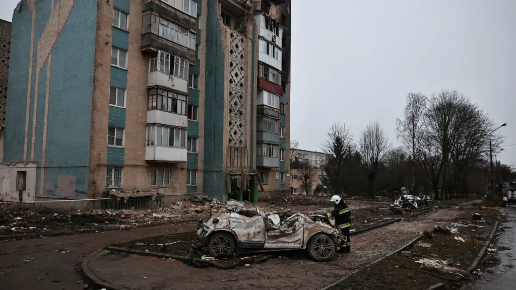 Následky ruského útoku na Ternopil (snímek z 21. listopadu 2025)