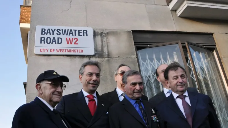 Odhalení pamětní desky čs. parašutistům