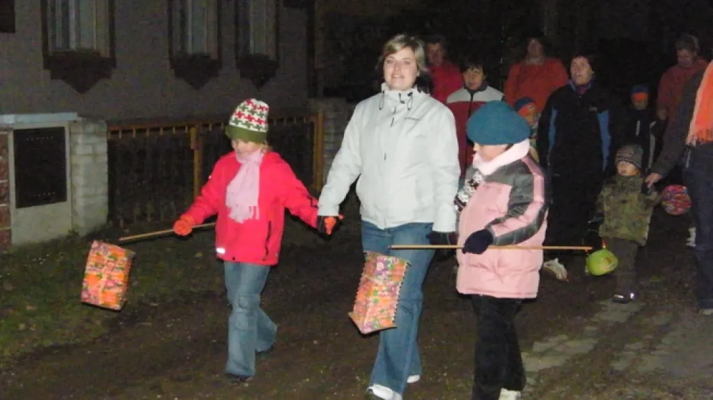 Martinský lampionový průvod v Šumné