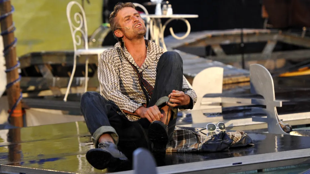 Roman Zach jako Lelio při předpremiéře hry Lhář