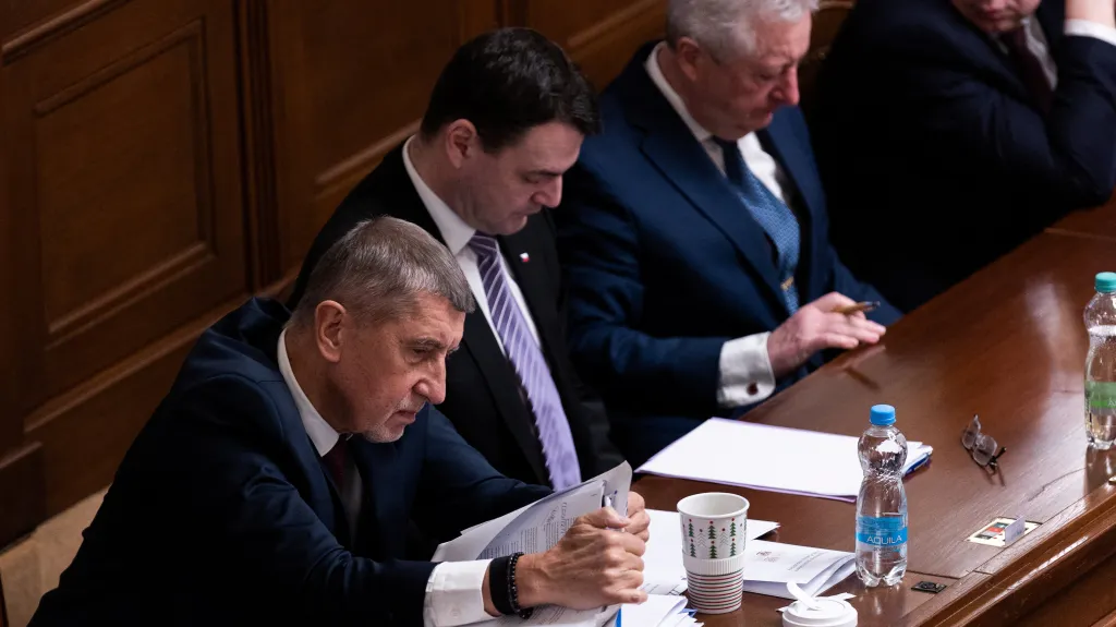Zástupci vlády na jednání sněmovny, snímek z ledna 2026