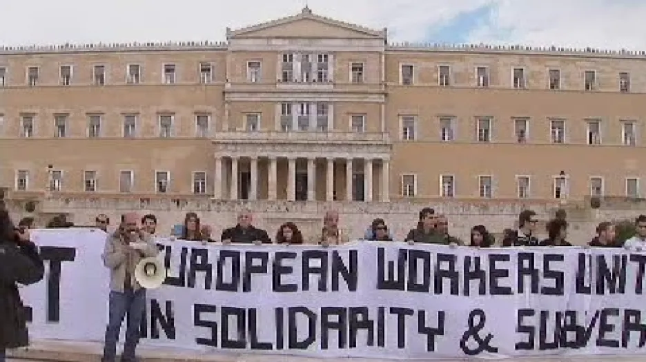 Demonstrace před řeckým parlamentem