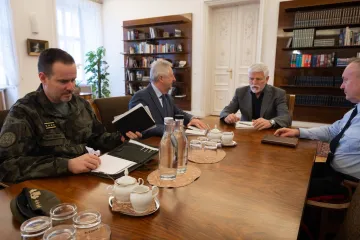 Pavel jednal se Zůnou a Řehkou o rozvoji armády a vzájemné spolupráci
