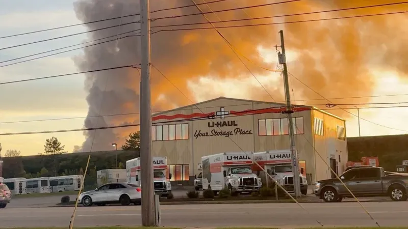 Požár u letiště v Kentucky