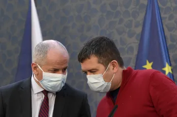 Prymula skončil v čele Ústředního krizového štábu. Nahradil jej ministr vnitra Hamáček