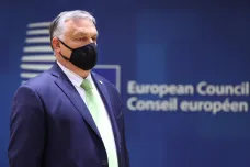Lídři zemí EU vyzývali v emotivní debatě Orbána ke zrušení sporného zákona proti LGBT
