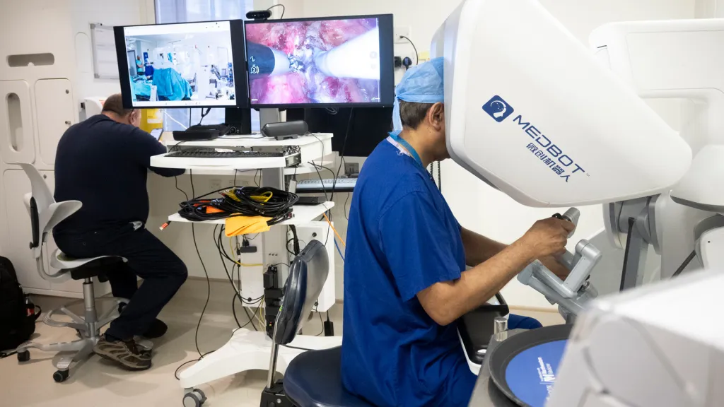 Záběry z operace na dálku