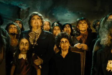 Čarodějnice ze Zugarramurdi  zábavně čarují s plytkým námětem