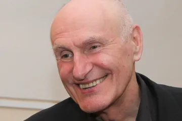 Politika je vždy divadlo. A je zneužitelné, odkazuje Martin Hilský na Shakespeara