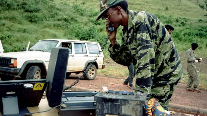 Generál Paul Kagame na snímku z května 1994, kdy velel Rwandské vlastenecké frontě