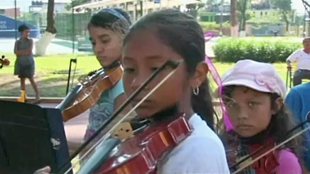 Hudební terapie pro mexické děti