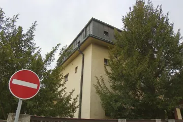 Silové resorty v klinči. Vojenská rozvědka odmítá, že by sledovala Chovance 