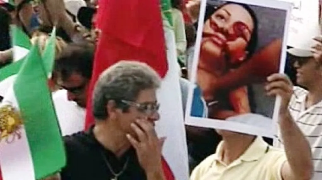 Demonstrace na podporu íránské opozice