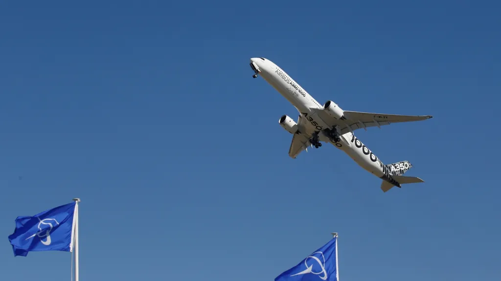 Airbus A350-1000 XWB