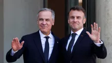 Kanadský premiér Mark Carney a prezident Francie Emmanuel Macron