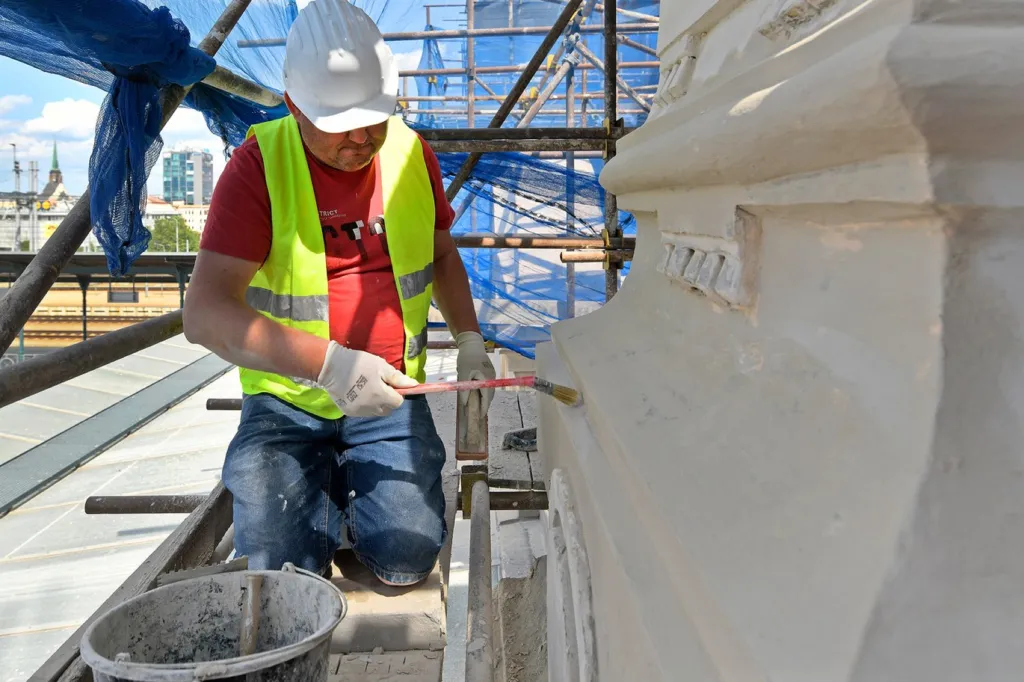 Rekonstrukce nádražní budovy v Plzni