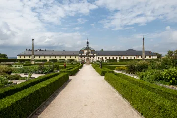 Čtyři lidi čeká kvůli rekonstrukci Kuksu soud. Hrozí jim až deset let
