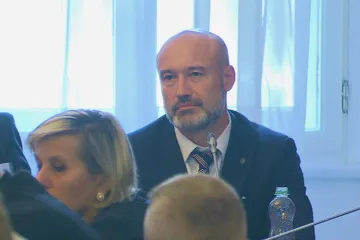 Piráti narušují vládní jednotu. Vyzvali k výměně Mlejnka na pozici šéfa civilní rozvědky
