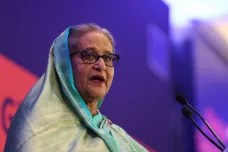 Bangladéš vyvedla z extrémní chudoby, kritiky zatýká po tisících. Sporné volby ovládla premiérka Vadžídová