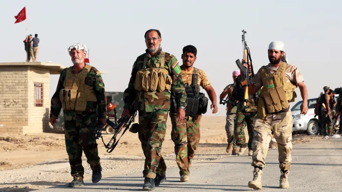 Bojovníci iráckých jednotek