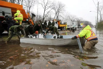 Stav nouze a povolaná armáda. Kanadu zaplavila velká voda, hladina stále stoupá