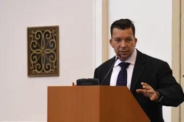 Velvyslance Kmoníčka v USA pravděpodobně vystřídá tajemník Stašek, píší Lidovky.cz